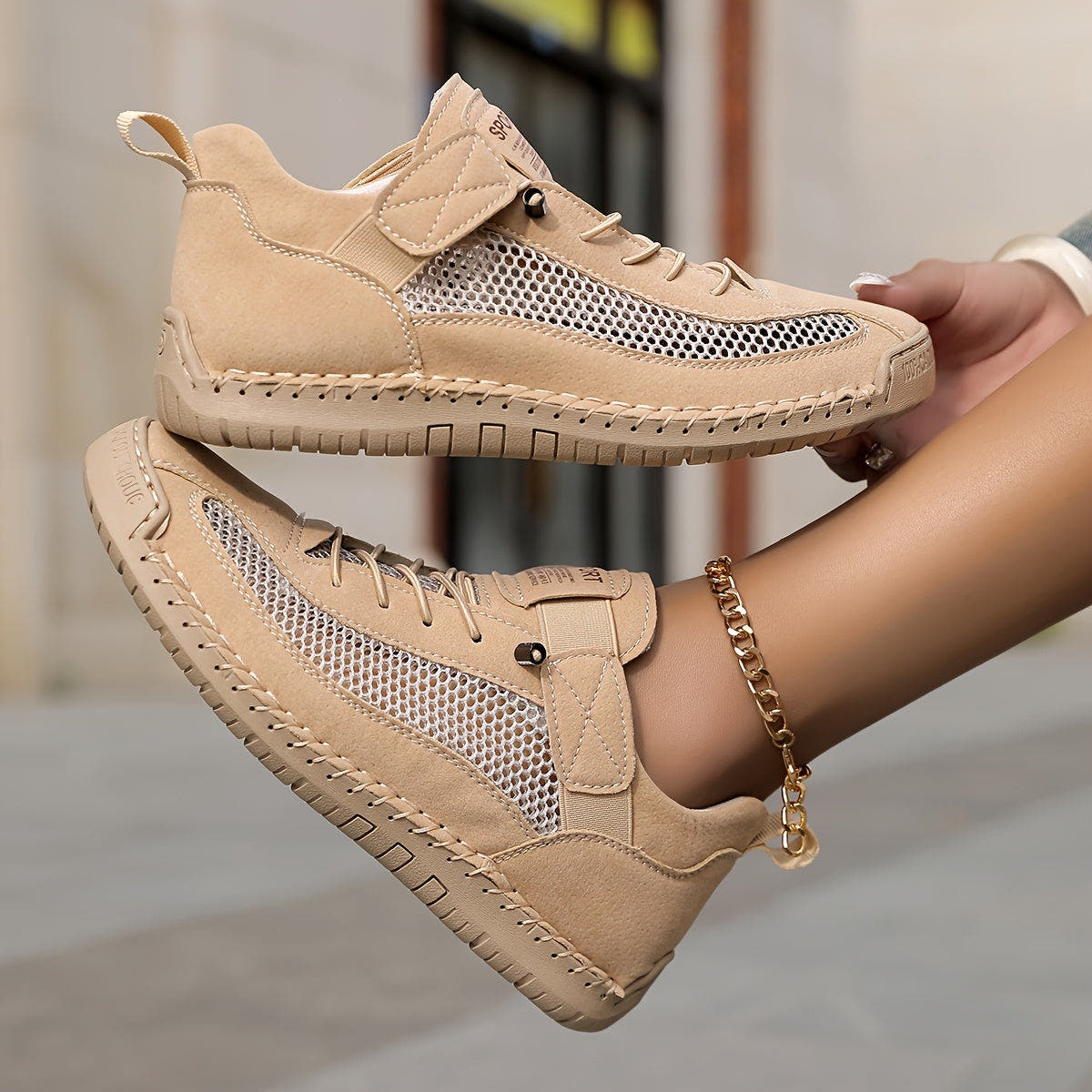 Mira – Light summer comfort with a breathable design