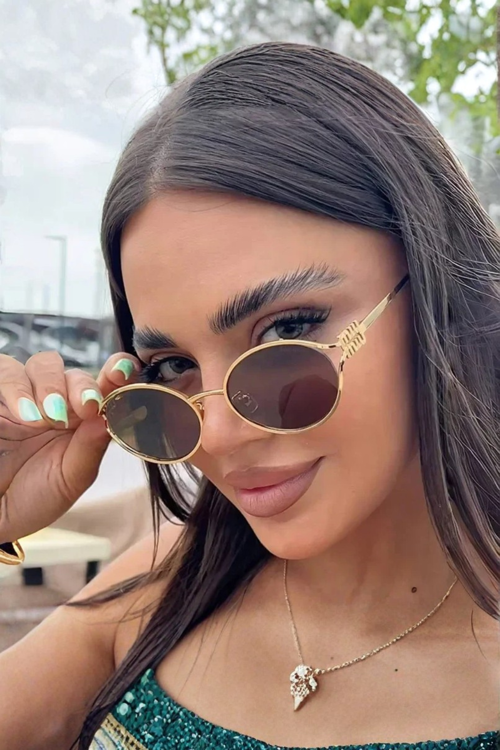 Isobel | Oval Gold Metal Frame Sunglasses