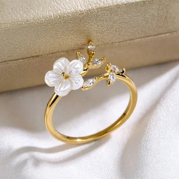 Blossom Crystal Ring