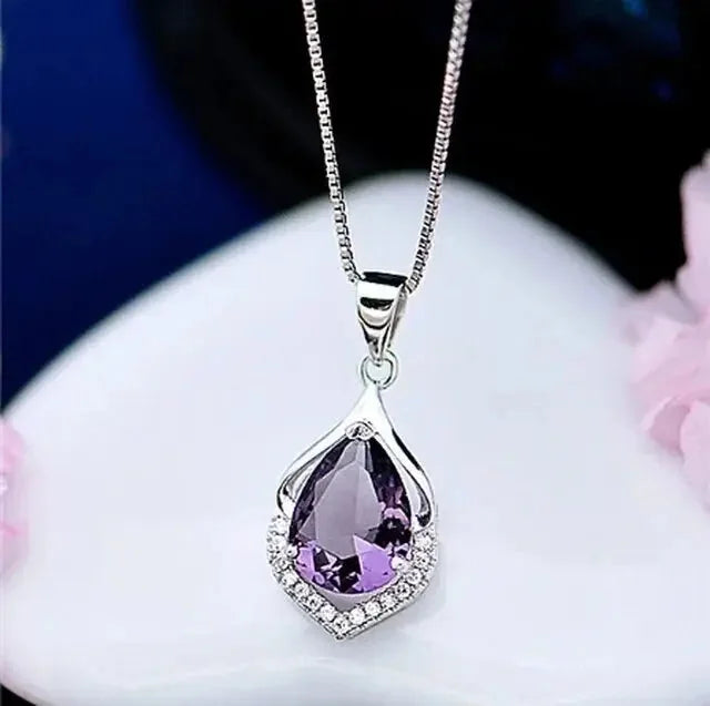 Elegant Necklace with Violet Crystal