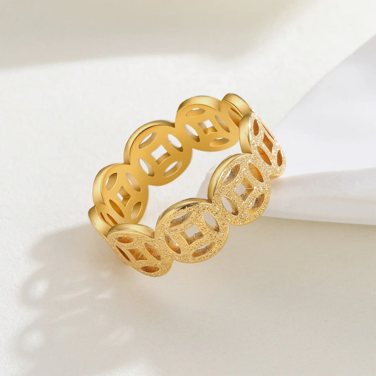 Ella Classic Pattern Ring | Gold