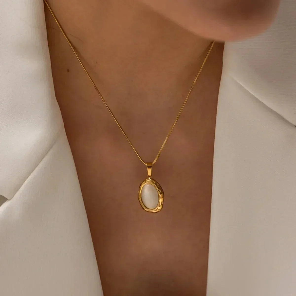 Gold-Tone Necklace with Oval Cat's Eye Opal