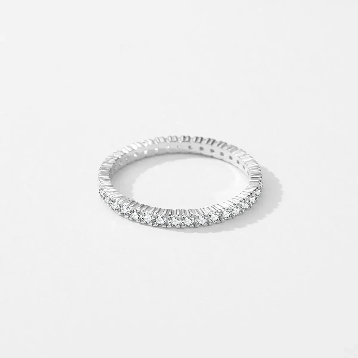 Minimal Radiant Eternity Ring