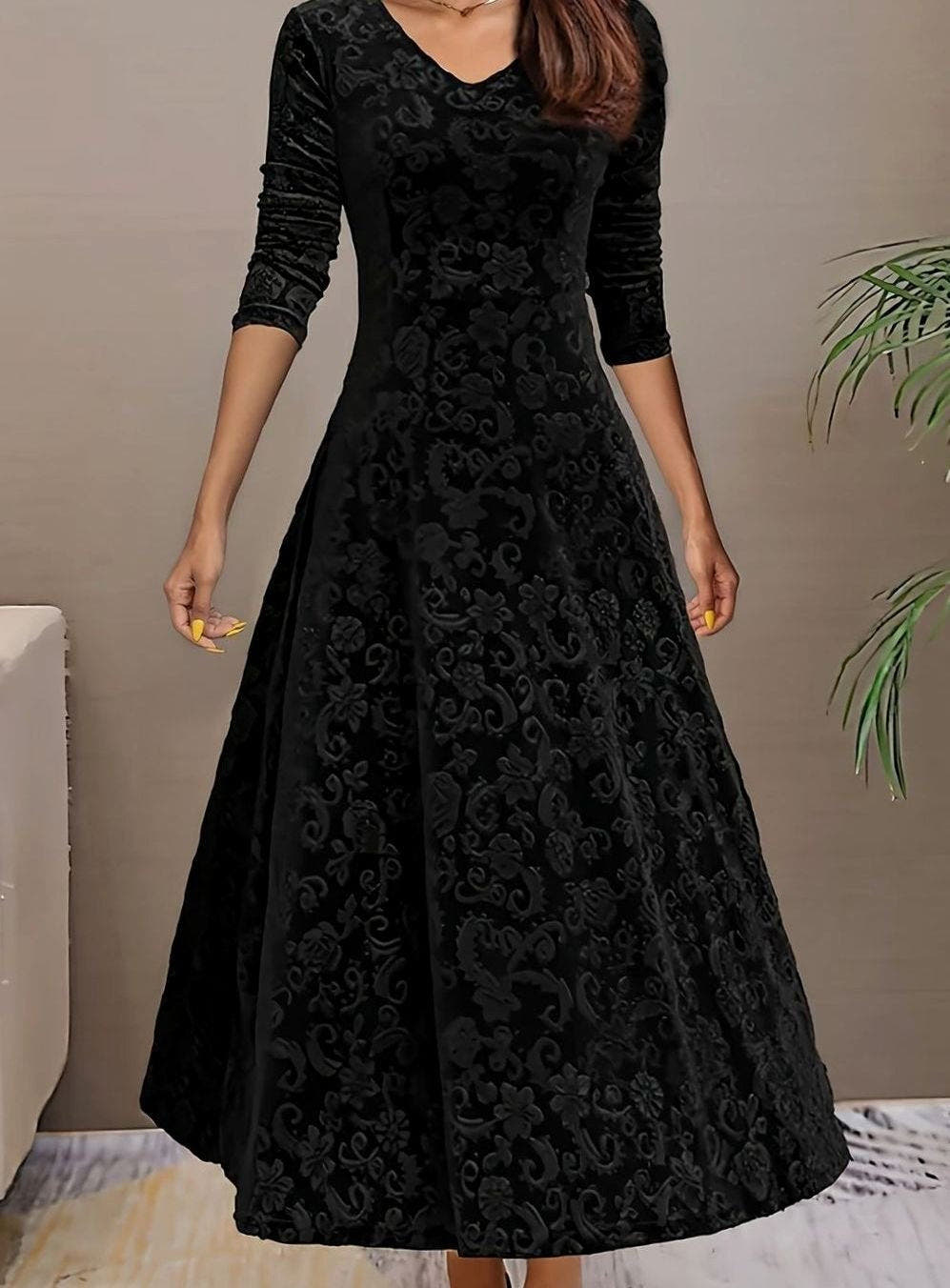 Perrine | Velvet V-Neck A-Line Dress